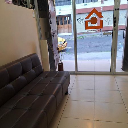 The Travel House Hotel Quito Buitenkant foto