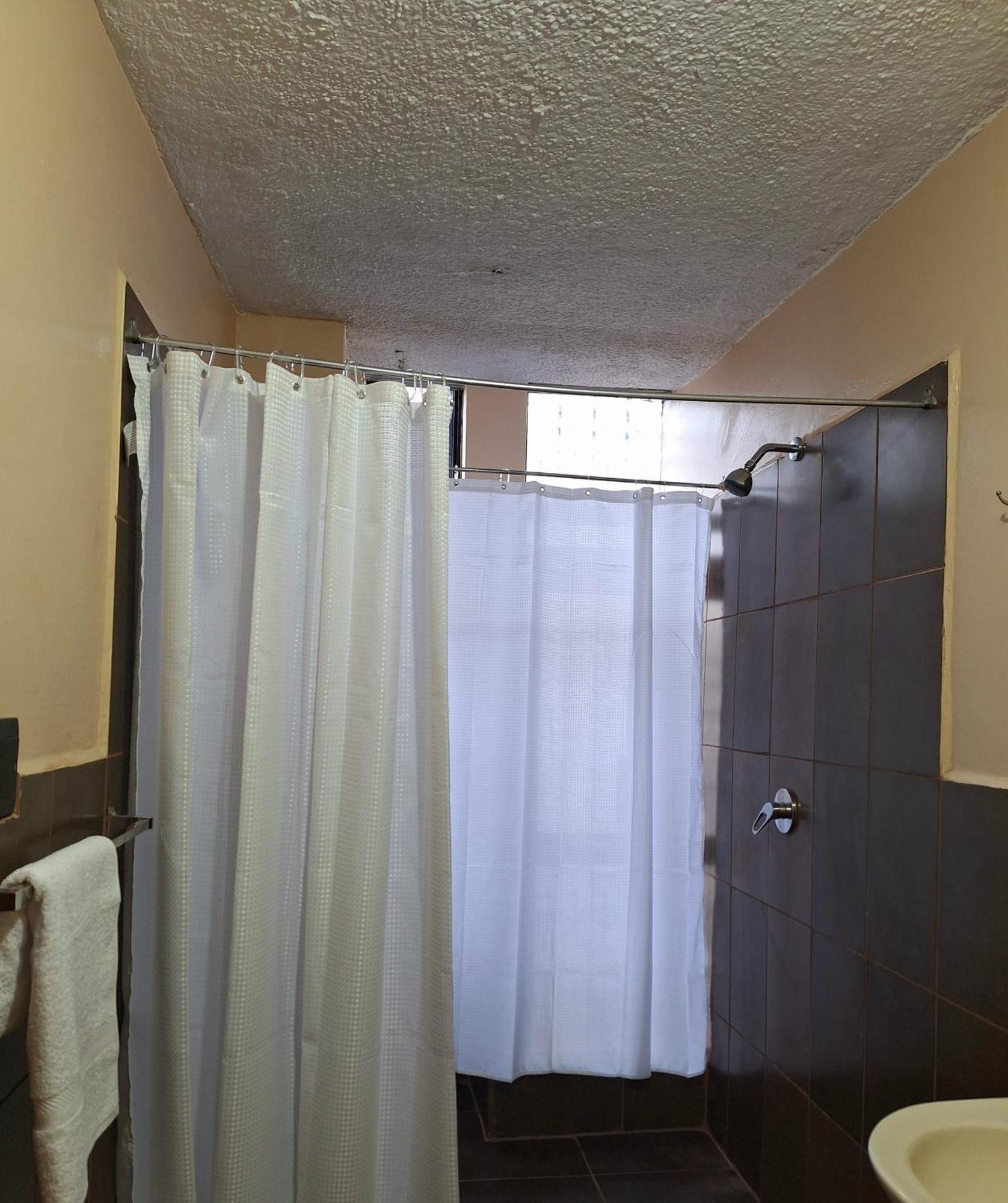 The Travel House Hotel Quito Buitenkant foto
