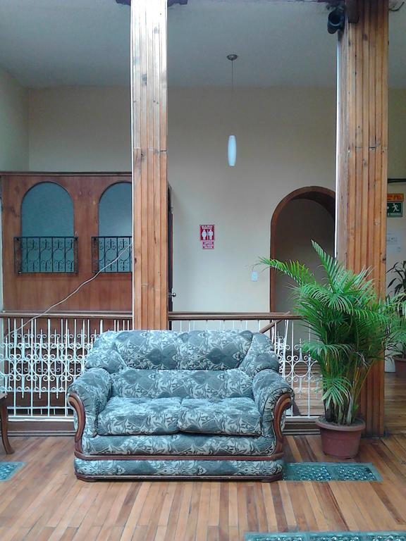 The Travel House Hotel Quito Buitenkant foto